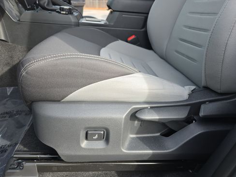 Used 2025 Toyota Tacoma TRD Sport image 31