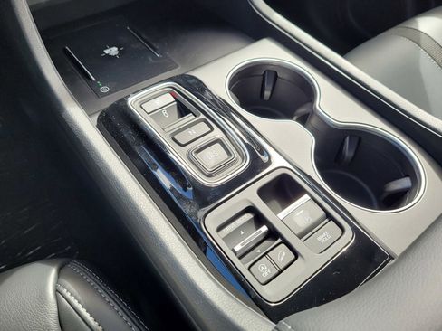 New 2025 Honda Pilot Touring image 12