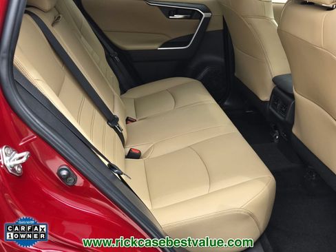 Used 2023 Toyota RAV4 XLE Premium FWD image 18