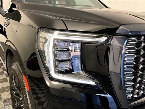 Used 2023 GMC Yukon Denali Ultimate AWD/4WD image 27