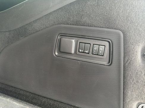 Certified 2023 Cadillac Escalade ESV Sport Platinum w/ LPO, ONYX Package image 31