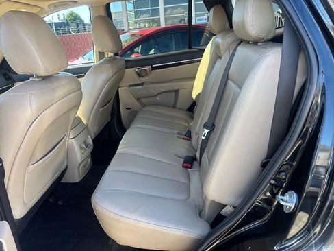 Used 2011 Hyundai Santa Fe Limited w/ Navigation Pkg 4 FWD image 5