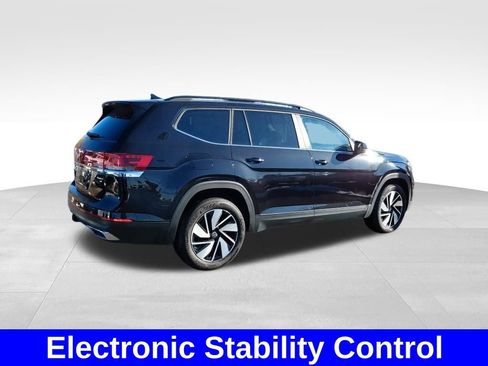 Used 2025 Volkswagen Atlas SE image 25