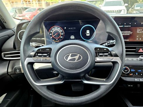 Used 2024 Hyundai Elantra SEL FWD image 16