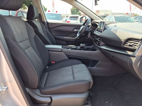 Certified 2024 Nissan Rogue SV AWD/4WD image 32