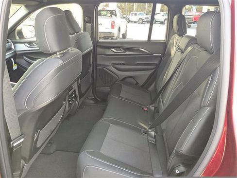 New 2025 Jeep Grand Cherokee Laredo image 14