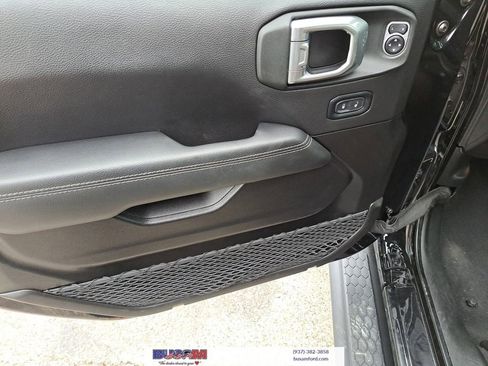 Used 2022 Jeep Wrangler Unlimited Sahara w/ Safety Group image 13