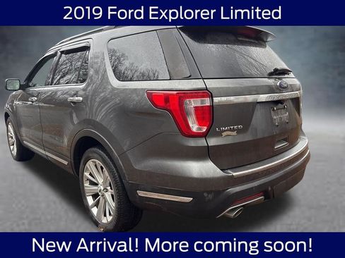 Used 2019 Ford Explorer Limited w/ Class III Trailer Tow Package image 3
