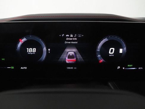 Used 2025 Dodge Charger Daytona Scat Pack w/ Track Pack image 17