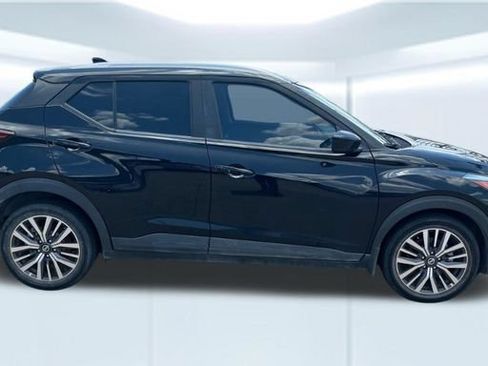 Used 2021 Nissan Kicks SV FWD image 7