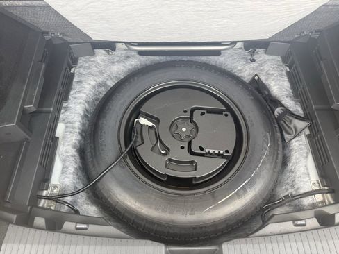 Used 2023 Nissan Rogue SV image 31