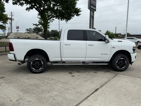 Used 2025 RAM 2500 Laramie AWD/4WD image 7