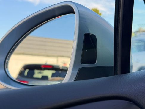 Used 2016 Porsche Cayenne S image 32