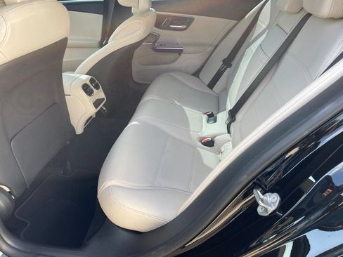 Used 2022 Mercedes-Benz C 300 Sedan image 18