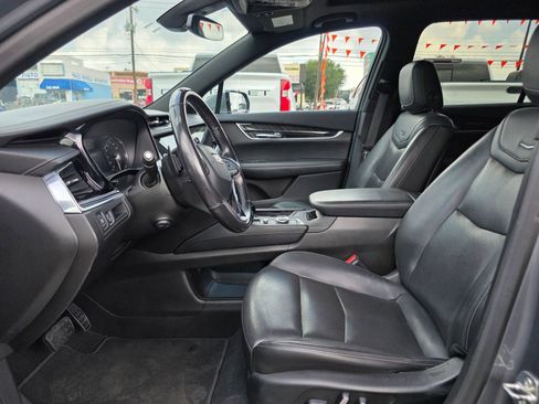 Used 2022 Cadillac XT6 Premium Luxury FWD image 19