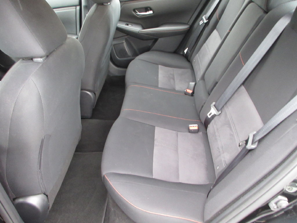 Used 2025 Nissan Sentra SR FWD image 13