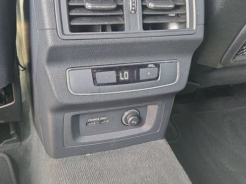 Used 2025 Audi Q5 2.0T Premium AWD/4WD image 17