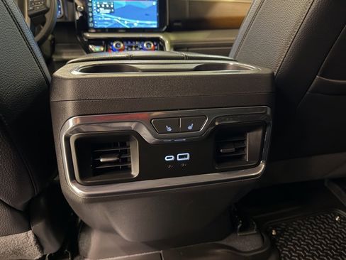 Used 2023 GMC Sierra 1500 Denali w/ Technology Package image 32