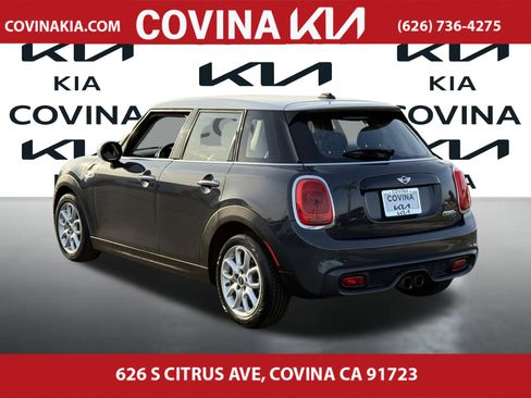 Used 2017 MINI Cooper S image 6