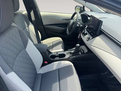 Used 2023 Toyota Corolla LE w/ Carpet Mat Package (TMS) FWD image 15