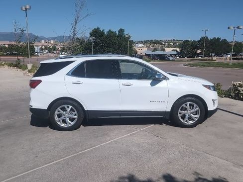 Used 2020 Chevrolet Equinox Premier FWD image 10