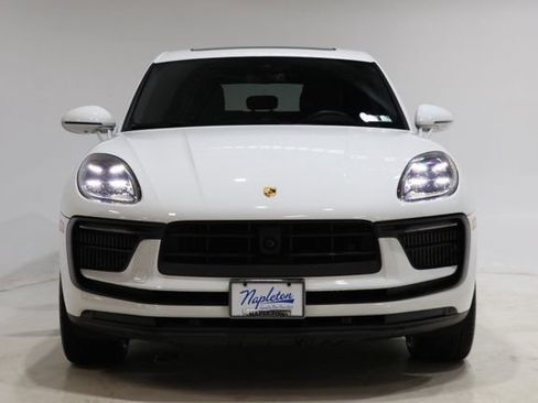 Used 2023 Porsche Macan S AWD/4WD image 2