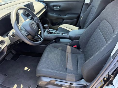 Certified 2026 Honda HR-V LX image 9