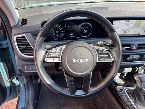 Certified 2024 Kia Seltos EX image 12