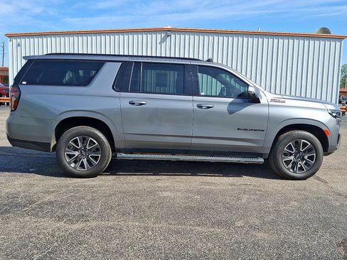 Used 2022 Chevrolet Suburban Z71 w/ Luxury Package AWD/4WD image 26
