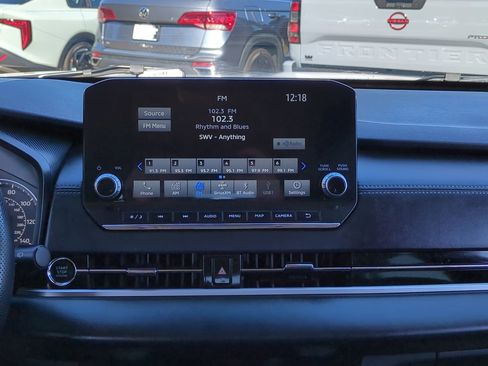 Used 2024 Mitsubishi Outlander SE image 18