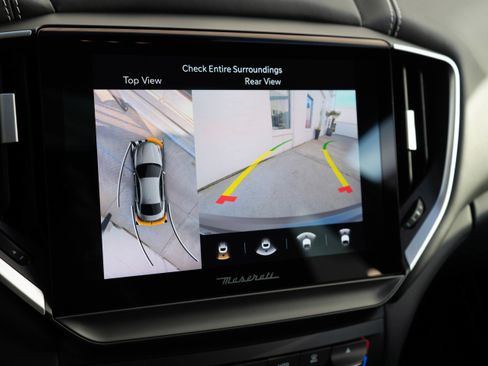 Used 2022 Maserati Ghibli Trofeo image 19