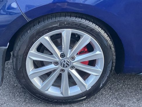 Used 2011 Volkswagen GTI 2-Door FWD image 16