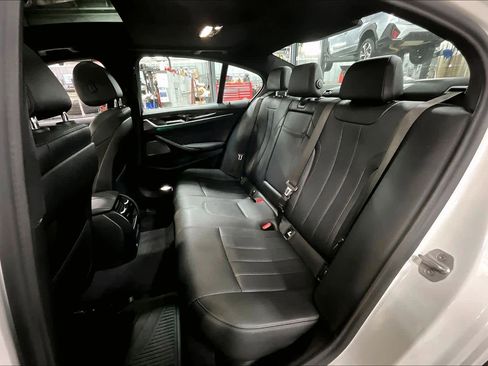 Used 2021 BMW 540i xDrive w/ Premium Package image 20