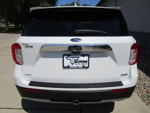 Used 2020 Ford Explorer XLT w/ Equipment Group 202A image 6