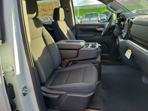 New 2026 Chevrolet Silverado 1500 LT image 18