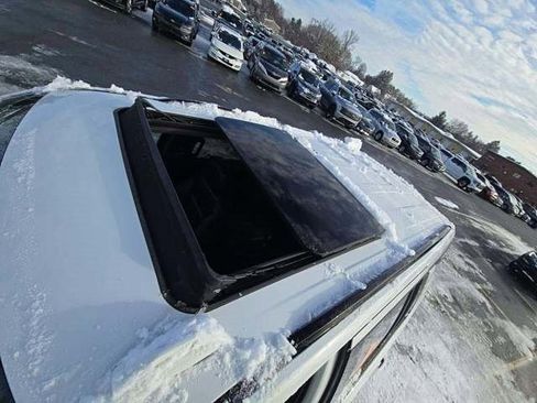 Used 2023 Chevrolet Tahoe Z71 w/ Luxury Package image 11