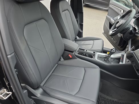 New 2025 Audi Q3 2.0T Premium image 10