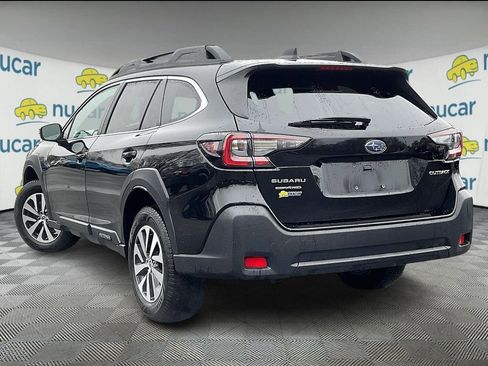 Used 2024 Subaru Outback Premium image 4