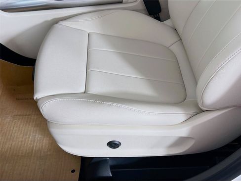 Certified 2026 Mercedes-Benz GLA 250 4MATIC image 17
