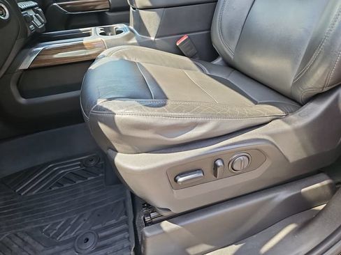 Used 2020 Chevrolet Silverado 1500 LT Trail Boss AWD/4WD image 13