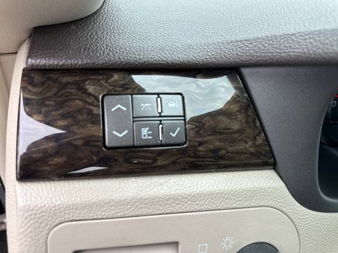 Used 2008 Cadillac DTS w/ Sun And Sound Package FWD image 28