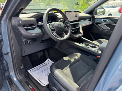 Used 2025 Ford Explorer ST AWD/4WD image 11