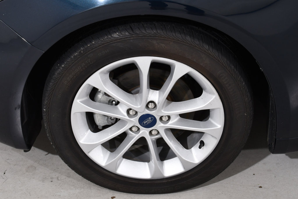Used 2020 Ford Fusion SE FWD image 24