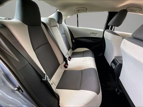 Used 2025 Toyota Corolla LE FWD image 20