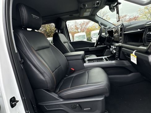 New 2025 Ford F350 Lariat w/ Lariat Ultimate Package image 43