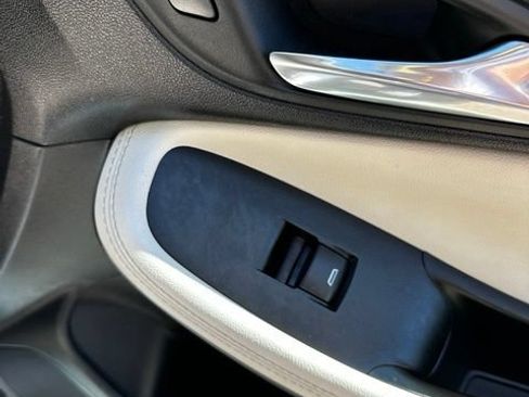 Used 2022 Buick Encore GX Select FWD image 23