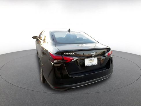 Used 2025 Nissan Versa SV image 11