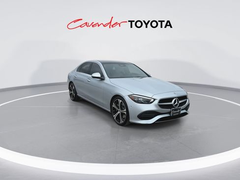 Used 2025 Mercedes-Benz C 300 4MATIC Sedan image 2