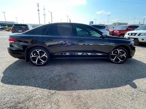 Used 2022 Volkswagen Passat 2.0T R-Line image 7