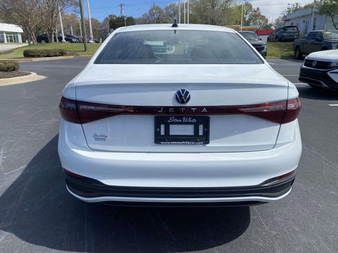 Certified 2025 Volkswagen Jetta Sport image 6